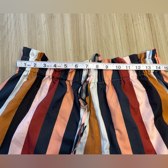 3/$10 Shein Curve High Waisted Short - Picture 6 of 8